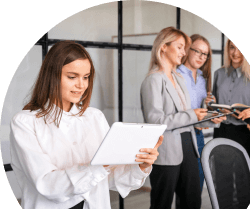 Türk ve Yabancı Bebek Bakıcı